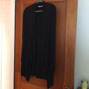 Black high-low cardigan